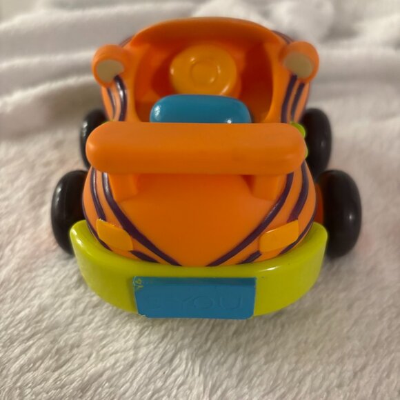 Toddler Toy Pull-Back Cars - B.Toys Wheeee-ls! - Picture 4 of 16